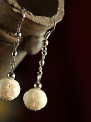 Nepal bovin bone carved earrings